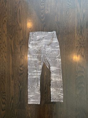 lululemon athletica Align Black & White Patterned Leggings crop capri
